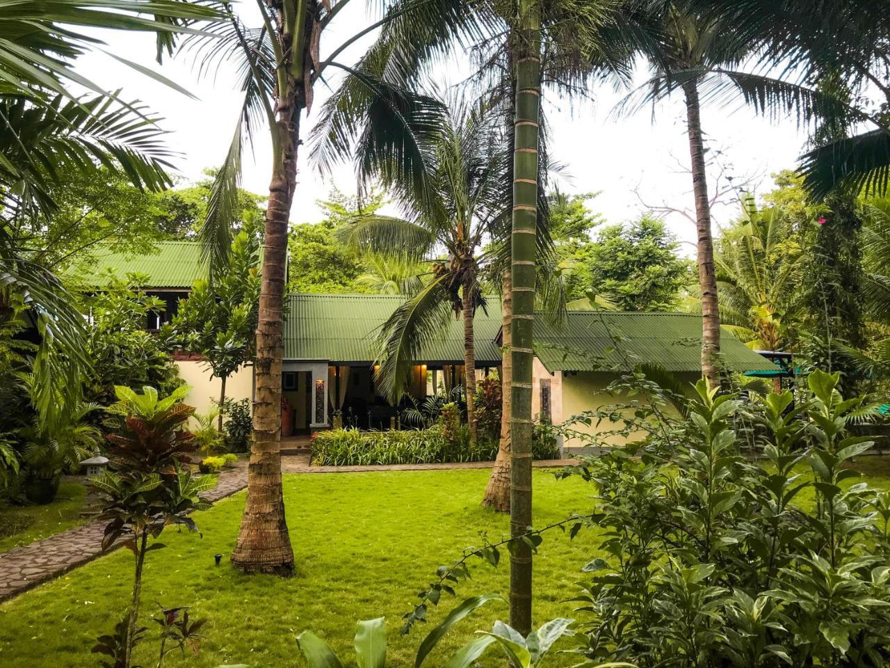 The Village Bunaken Luaran gambar