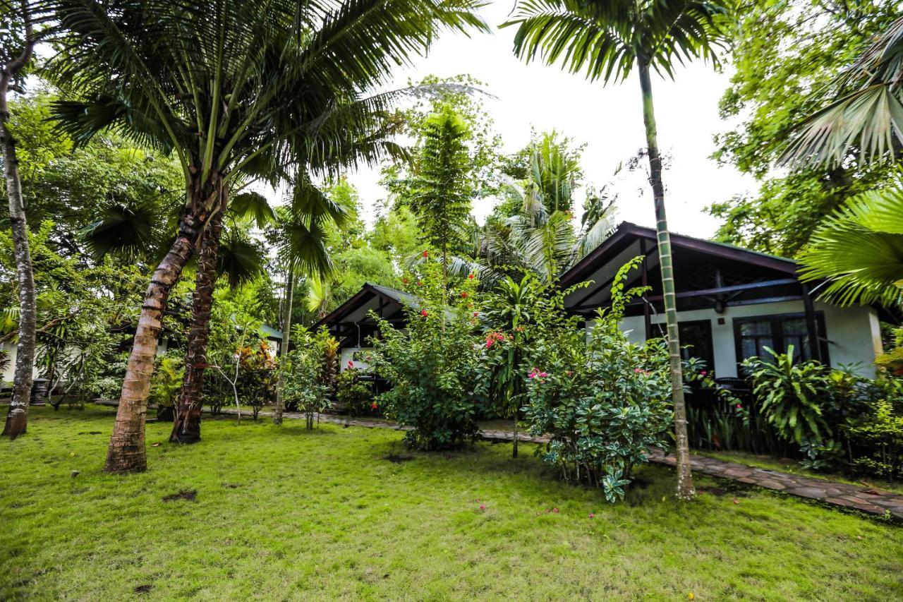 The Village Bunaken Luaran gambar